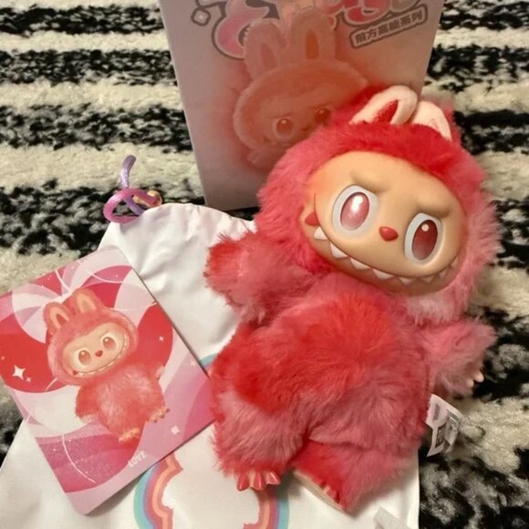 Popmart THE MONSTERS Big into Energy Series Blind Box - LOVE - Picture 2 of 5